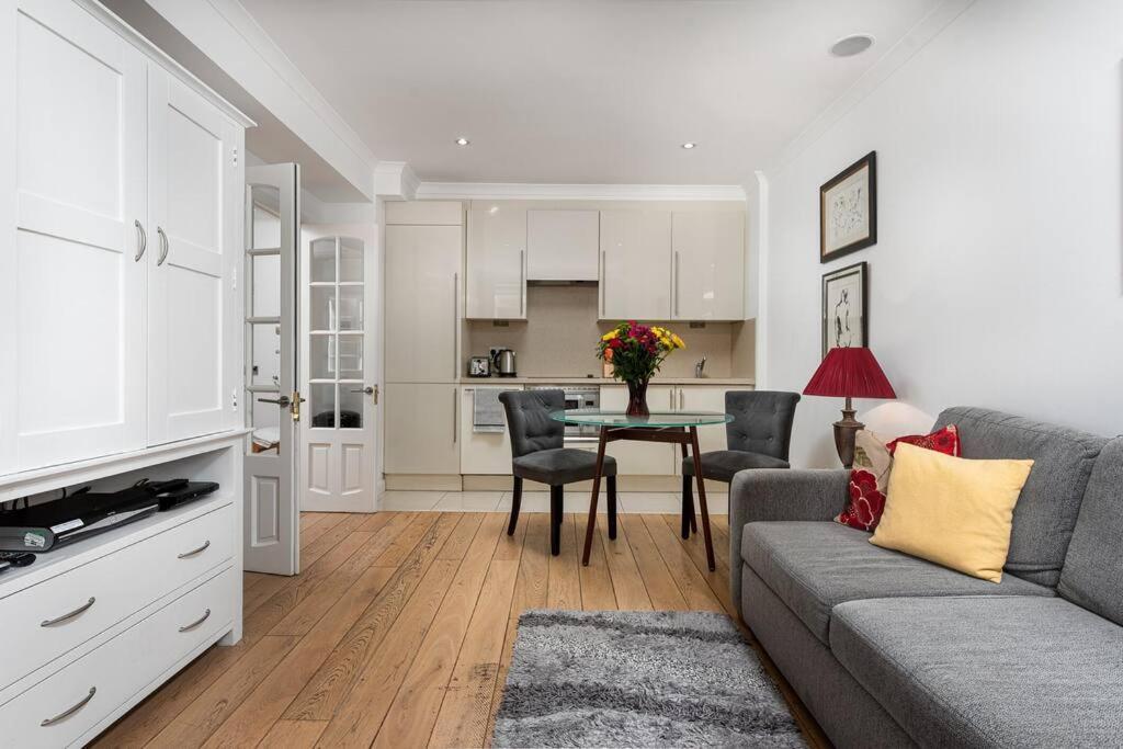 Chic Apartment - Fabulous Central Location In Zone 1 London Bagian luar foto