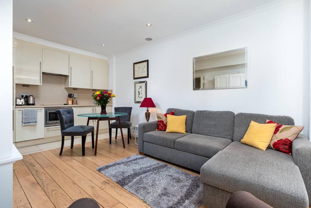 Chic Apartment - Fabulous Central Location In Zone 1 London Bagian luar foto